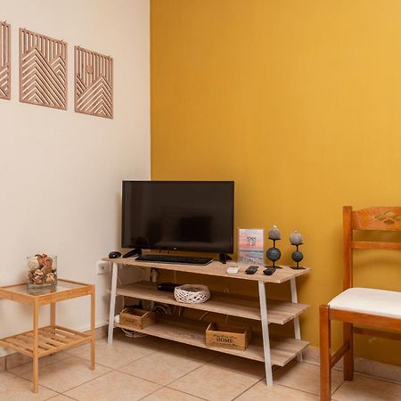Mini Art Apartments Gerani  Bagian luar foto