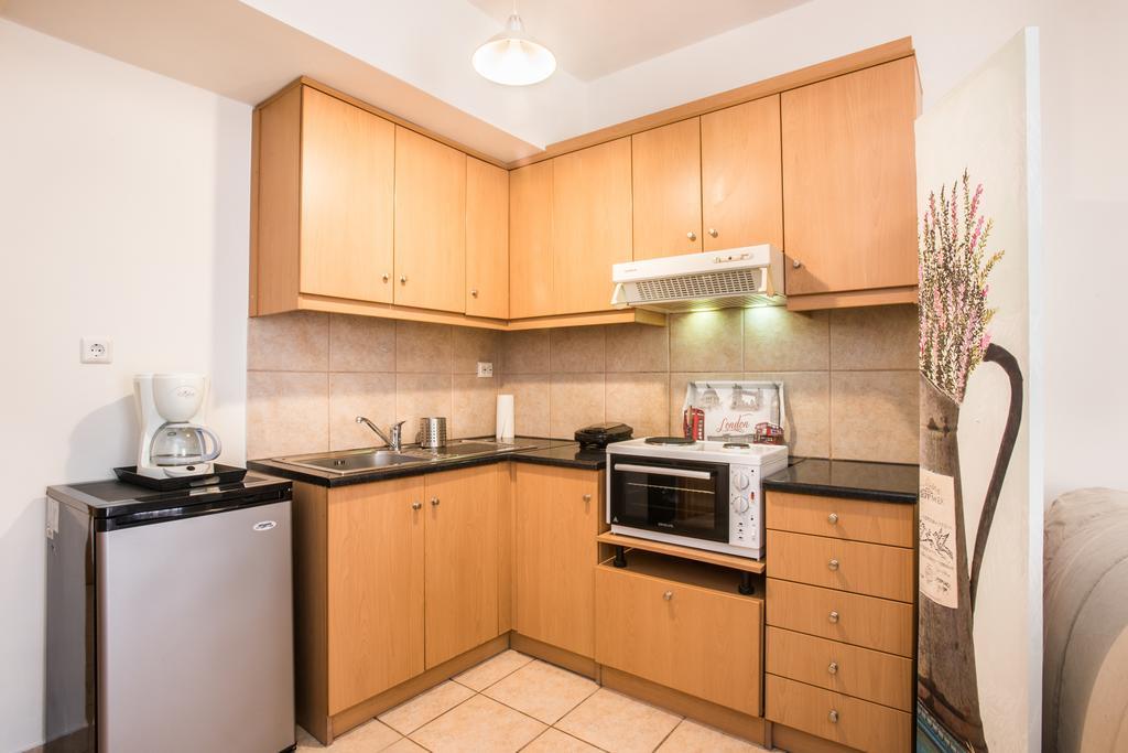 Mini Art Apartments Gerani  Bagian luar foto